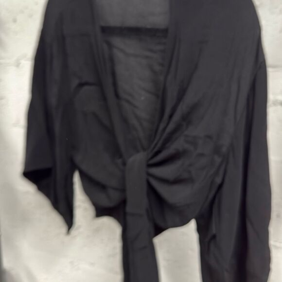 -XIX Palms - Black Oversized Wrap Crop Top - Large Tie White Crop Top - Picture 2 of 5